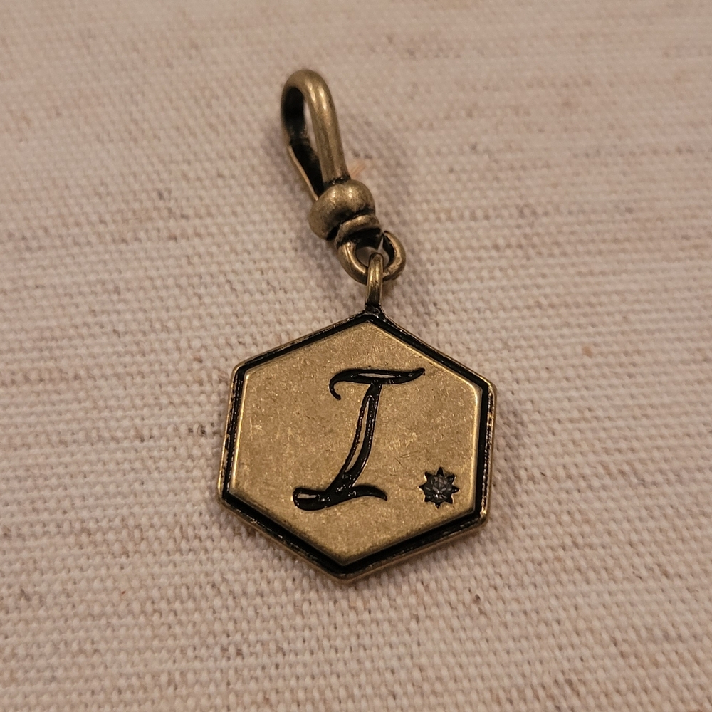 NEW Chloe + Isabel Tresors Heirloom "I" Initial Charm